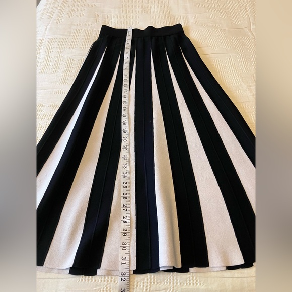 MAEVE Anthropologie Black and Off White Pull On MIDI A-Line Skirt Size XS - Picture 7 of 11